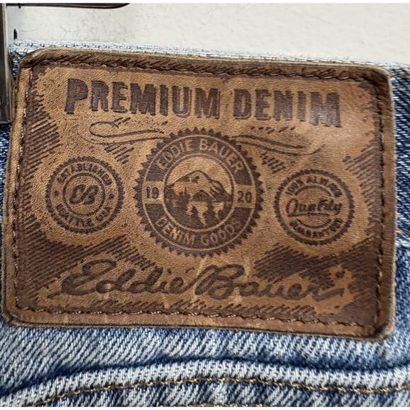 Eddie Bauer Men’s Jeans 36x36 Loose Fit Straight Leg Light Wash Denim - Picture 3 of 13